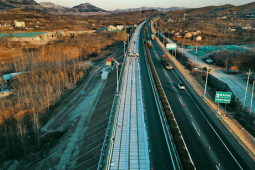 中國或?qū)⑽迦f億投資公路網(wǎng) 加快高速公路建設(shè)
